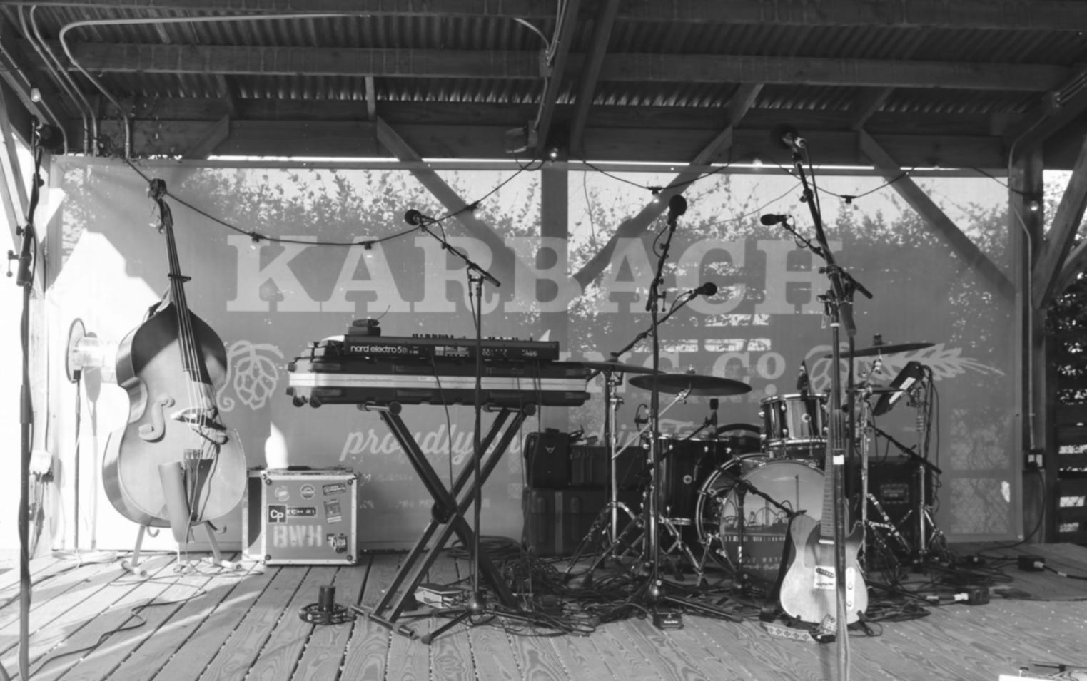 Процес створення музики в студії